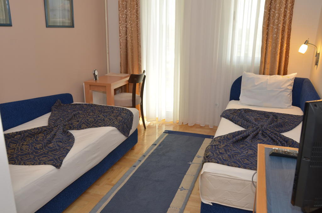 Hotel Dragovic Smederevo Habitación foto
